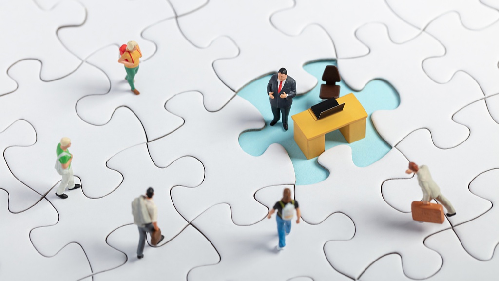 海归人才“拖箱南下”， 留学人才荟超三千岗位释放湾区引力