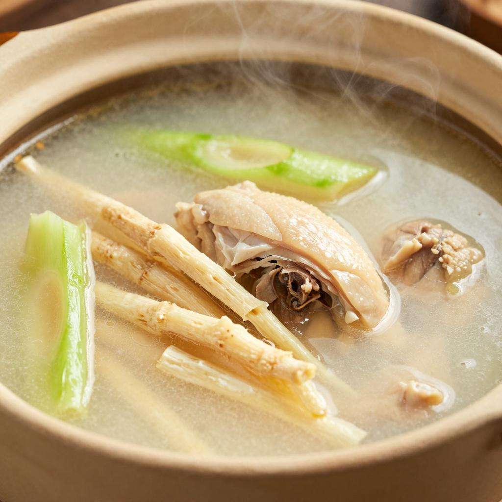 孕妈秋季喝沙参玉竹鸡汤防秋燥第一张图